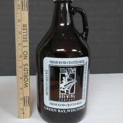 Titletown Brewing Co Growler 7th Annual GB Marathon Commemorative Bottle, May 21, 2006