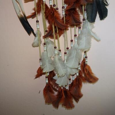 LOT 188.  NATIVE AMERICAN INSPIRED DECOR DREAM CATCHER