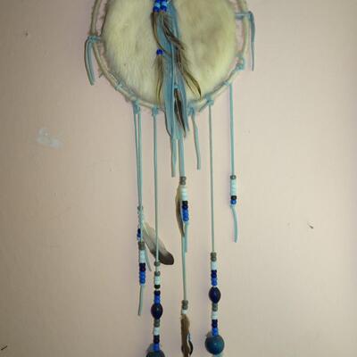 LOT 189.  NATIVE AMERICAN INSPIRED WALL DECOR