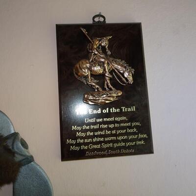 LOT 191. NATIVE AMERICAN INSPIRED WALL DECOR