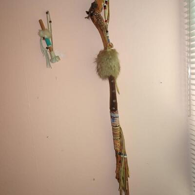 LOT 192. NATIVE AMERICAN INSPIRED WALL DECOR