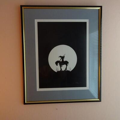 LOT 194. NATIVE AMERICAN INSPIRED WALL DECOR