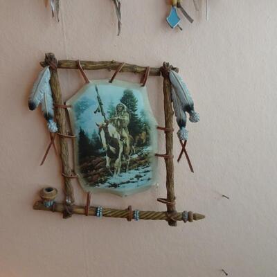 LOT 195. NATIVE AMERICAN INSPIRED WALL DECOR