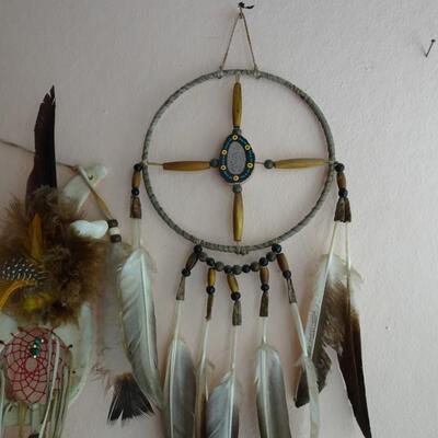 LOT 197. NATIVE AMERICAN INSPIRED WALL DECOR
