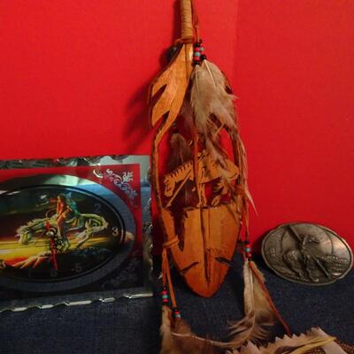 LOT 205. NATIVE AMERICAN INSPIRED DECOR