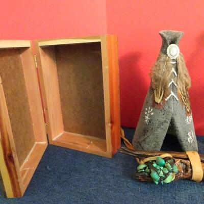 LOT 205. NATIVE AMERICAN INSPIRED DECOR