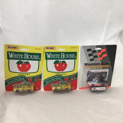 132) NASCAR | Mixed Group of Cars