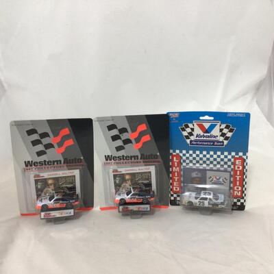 132) NASCAR | Mixed Group of Cars