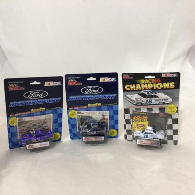 135) NASCAR | Mixed Group of Cars