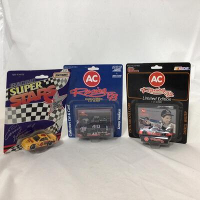 139) NASCAR | Mixed Group of Racing Champions Car Figures