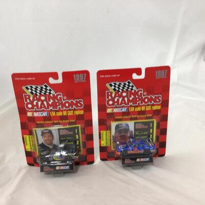 139) NASCAR | Mixed Group of Racing Champions Car Figures