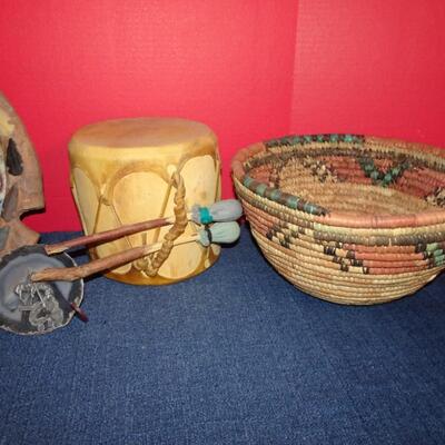 LOT 212. NATIVE AMERICAN INSPIRED DECOR