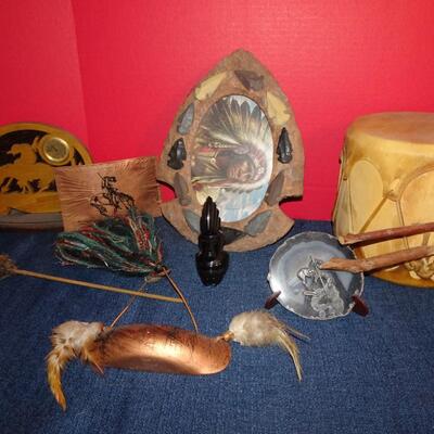 LOT 212. NATIVE AMERICAN INSPIRED DECOR