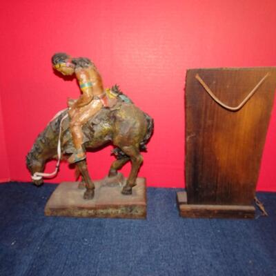LOT 213. NATIVE AMERICAN INSPIRED DECOR