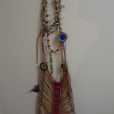 LOT 217  NATIVE AMERICAN INSPIRED DECOR