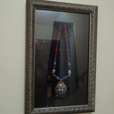 LOT 218. NATIVE AMERICAN INSPIRED WALL DECOR