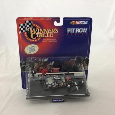 146) NASCAR | Dale Earnhardt Sr. Collector Pieces