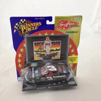 146) NASCAR | Dale Earnhardt Sr. Collector Pieces