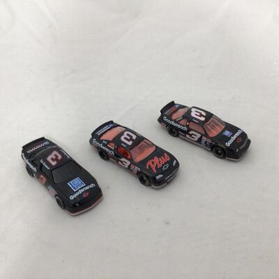 146) NASCAR | Dale Earnhardt Sr. Collector Pieces
