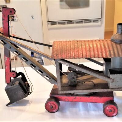 Lot #74  Vintage KeyStone Metal Steam Shovel toy - very cool!