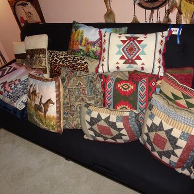 LOT 224. LARGE COLLECTION OF THROW PILLOWS