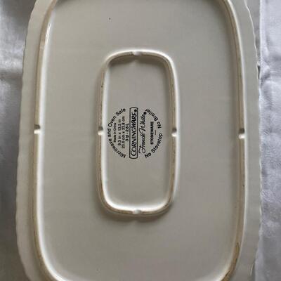 Classic Corningware French white casserole with handles