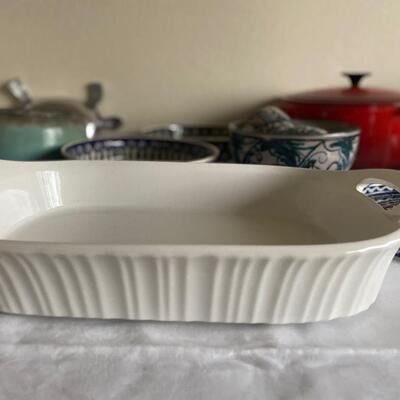 Classic Corningware French white casserole with handles