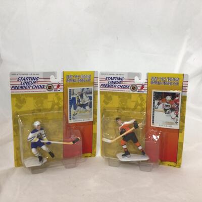 166) STARTING LINEUP | Mixed Group of Hockey Figures