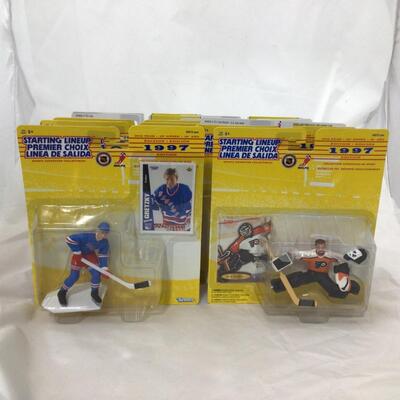 166) STARTING LINEUP | Mixed Group of Hockey Figures