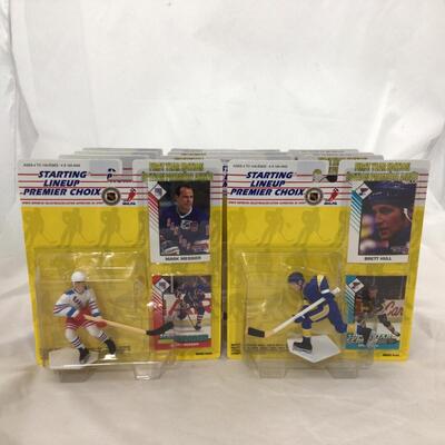 167) STARTING LINEUP | Mixed Group of Hockey Figures