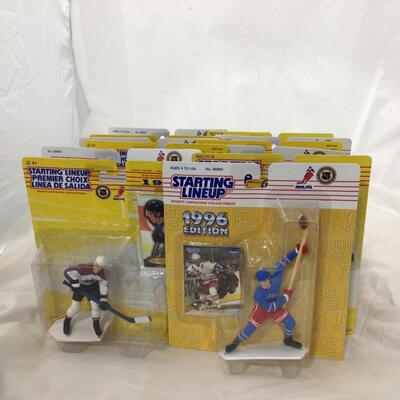 168) STARTING LINEUP | Mixed Group of Hockey Figures