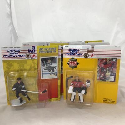 169) STARTING LINEUP | Mixed Group of Hockey Figures