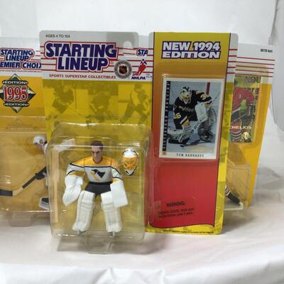 169) STARTING LINEUP | Mixed Group of Hockey Figures