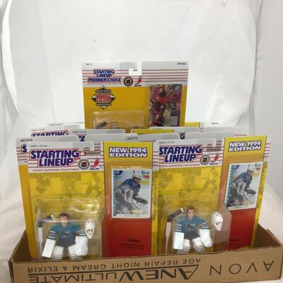 169) STARTING LINEUP | Mixed Group of Hockey Figures