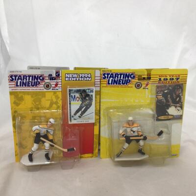 170) STARTING LINEUP | Mixed Group of Hockey Figures