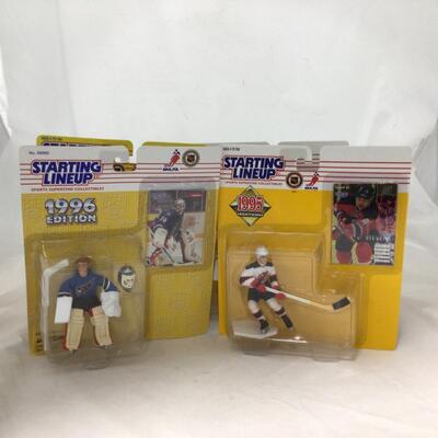 172) STARTING LINEUP | Mixed Group of Hockey Figures