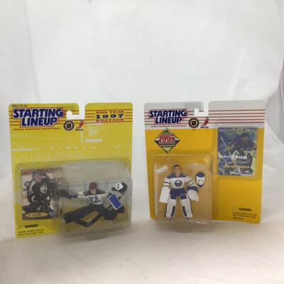 172) STARTING LINEUP | Mixed Group of Hockey Figures