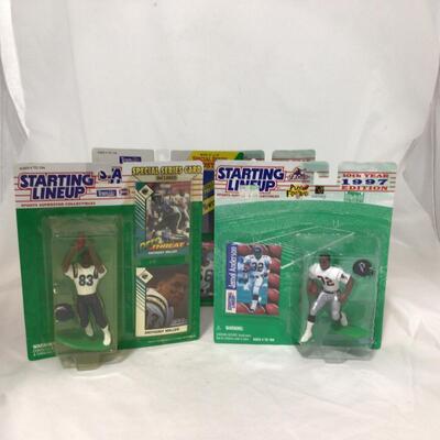 174)  STARTING LINEUP | Mixed Group of Football Figures