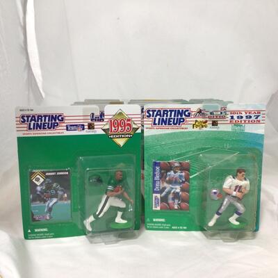 174)  STARTING LINEUP | Mixed Group of Football Figures