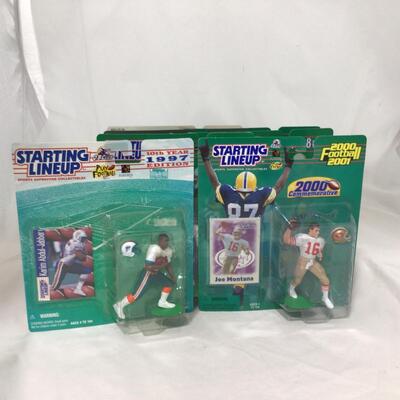 175)  STARTING LINEUP | Mixed Group of Football Figures