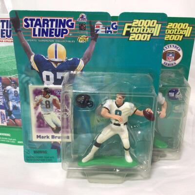 176)  STARTING LINEUP | Mixed Group of Football Figures