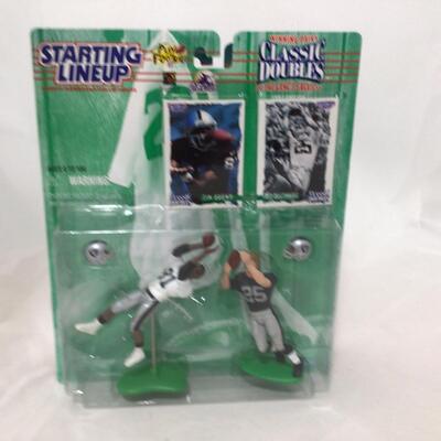 179) STARTING LINEUP | Classic Doubles Football Figures