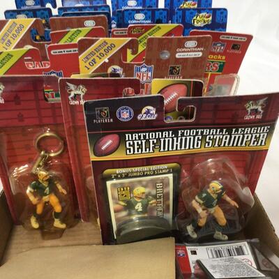 180) PACKERS | Brett Favre Collectibles and Figures