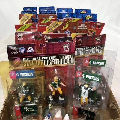 180) PACKERS | Brett Favre Collectibles and Figures