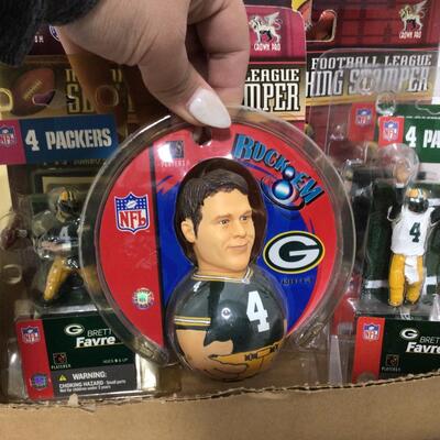 180) PACKERS | Brett Favre Collectibles and Figures