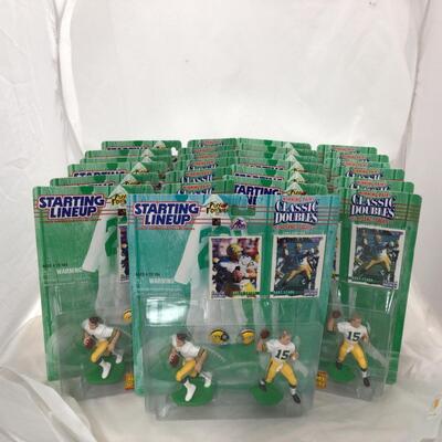 185) PACKERS | Bart Starr and Brett Favre Starting Lineup Figures