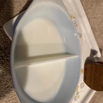 1960s Pyrex divided dish