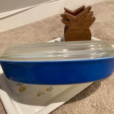 1960s Pyrex divided dish