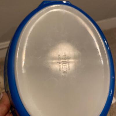 1960s Pyrex divided dish