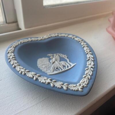 Wedgwood blue jasper trinket dish